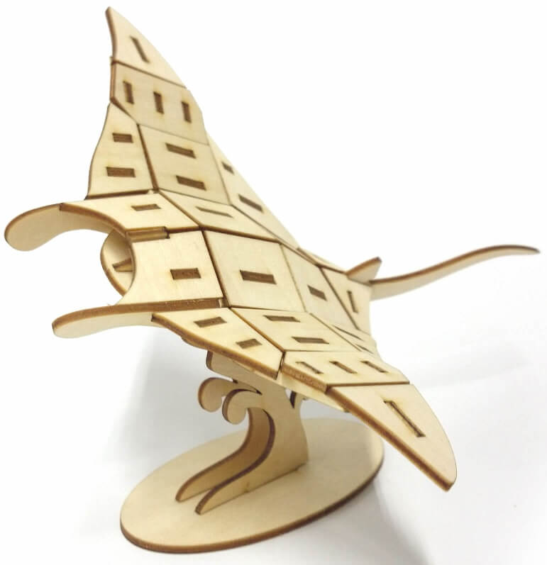 Manta Ray: 3D Wood Model | IncrediBuilds Animal Collection