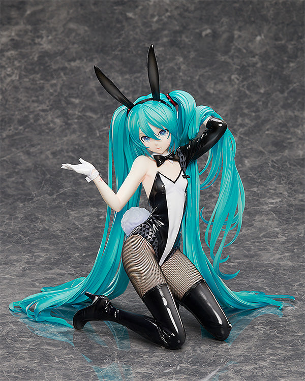 Hatsune Miku: Bunny Ver. / Art by SanMuYYB | 1/4 B-Style Figure