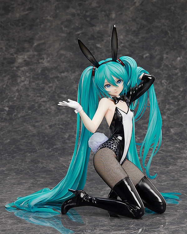 Hatsune Miku: Bunny Ver. / Art by SanMuYYB | 1/4 B-Style Figure