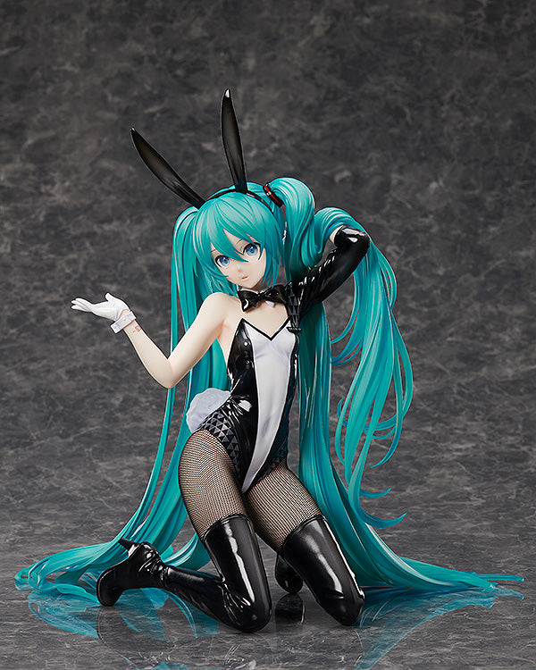 Hatsune Miku: Bunny Ver. / Art by SanMuYYB | 1/4 B-Style Figure