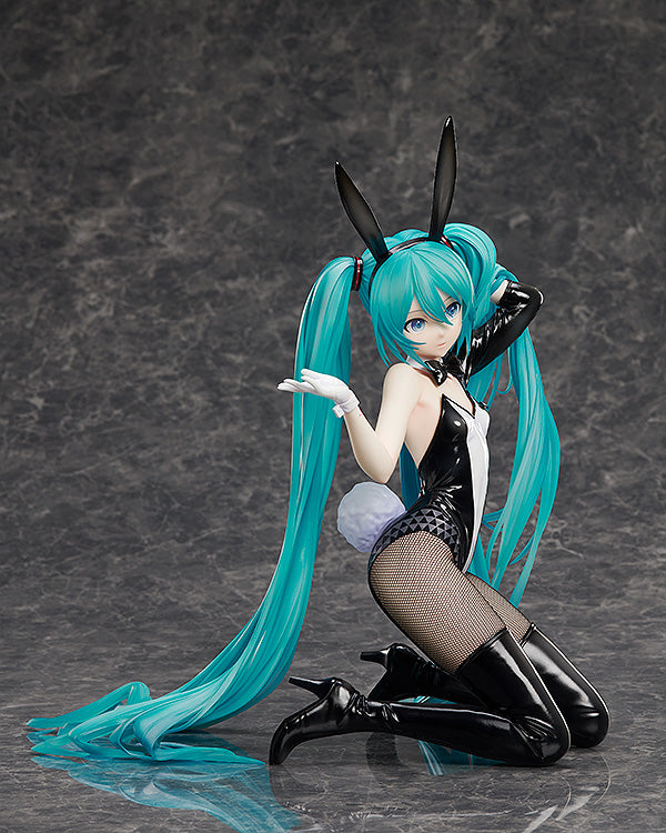 Hatsune Miku: Bunny Ver. / Art by SanMuYYB | 1/4 B-Style Figure