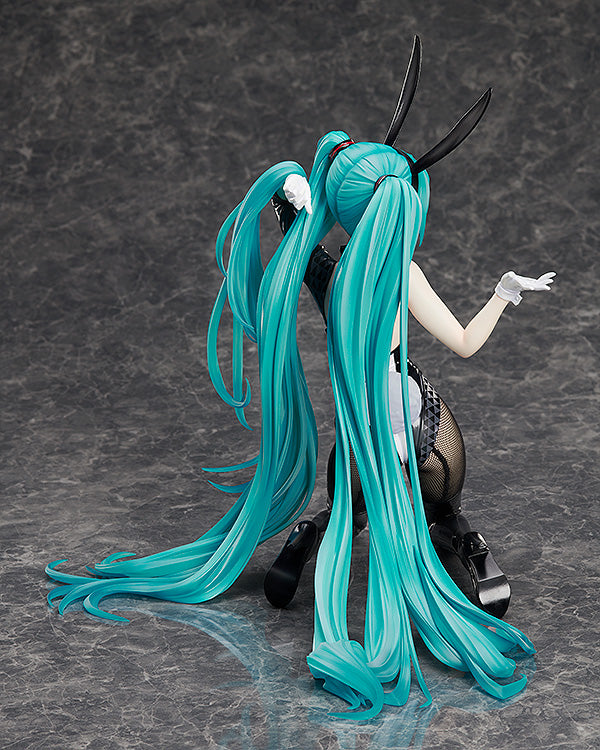 Hatsune Miku: Bunny Ver. / Art by SanMuYYB | 1/4 B-Style Figure