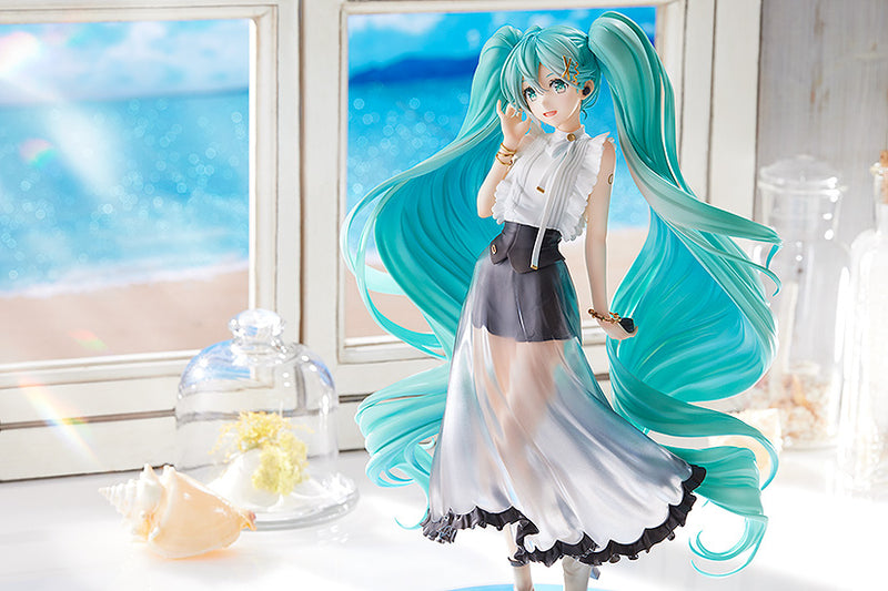 Hatsune Miku: NT Style Casual Wear Ver. | 1/6 Scale Figure