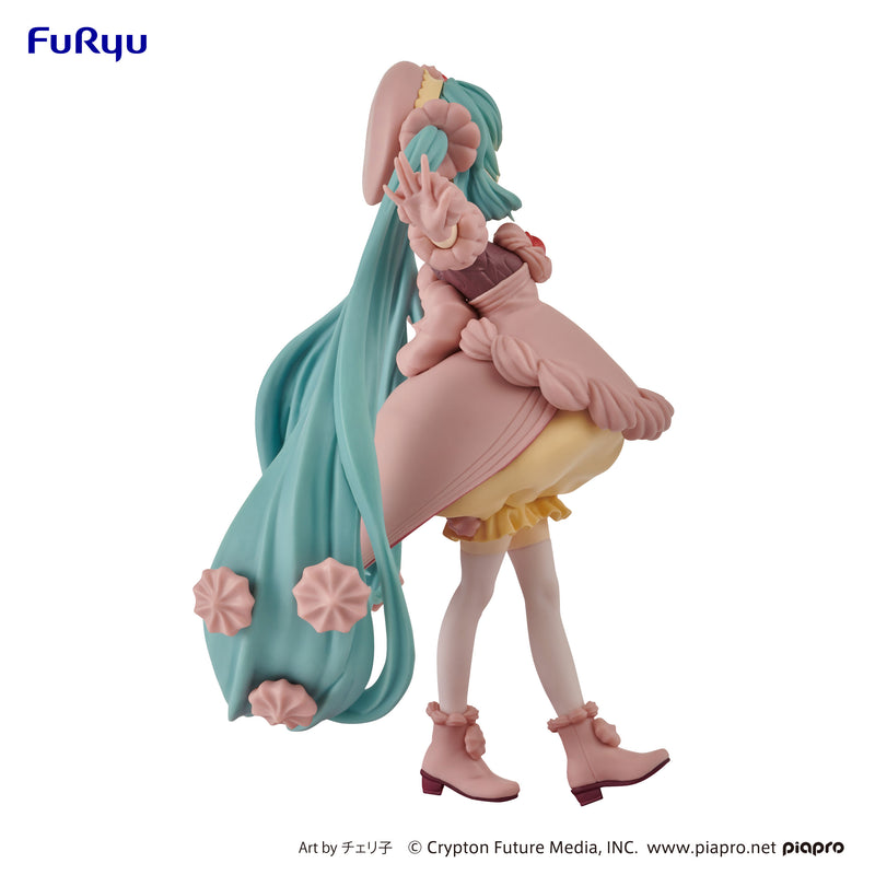 Hatsune Miku: Strawberry Chocolate Short | Sweet Sweets Figure