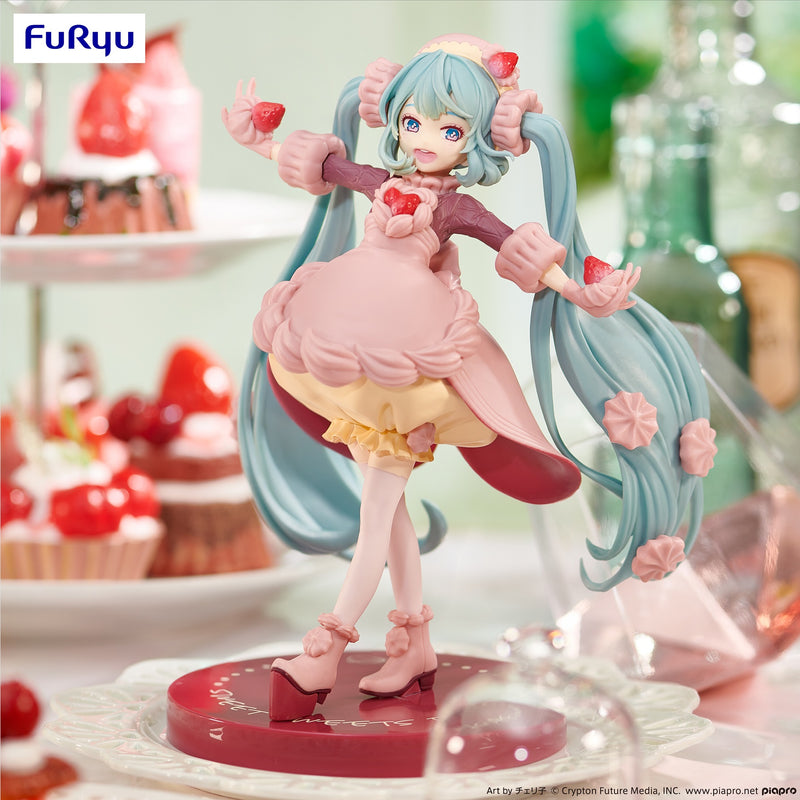 Hatsune Miku: Strawberry Chocolate Short | Sweet Sweets Figure