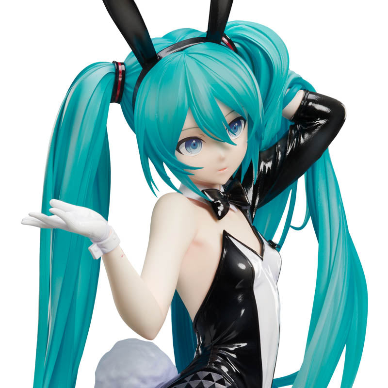 Hatsune Miku: Bunny Ver. / Art by SanMuYYB | 1/4 B-Style Figure