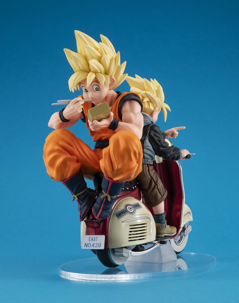 DESKTOP REAL McCOY EX: Dragon Ball Z - Super Saiyan Goku, Super Saiyan Gohan & Motorbike