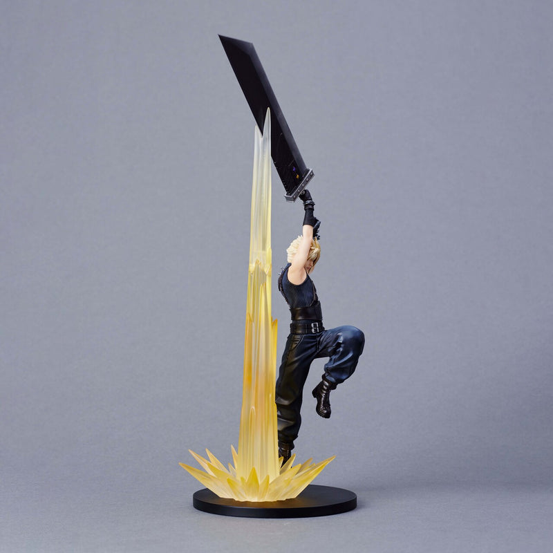 Final Fantasy VII Rebirth - Cloud Strife Statuette