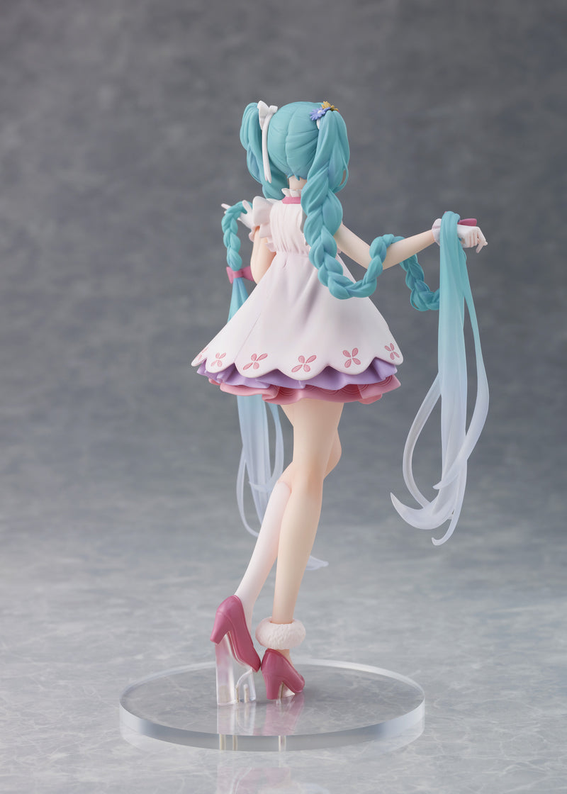 Hatsune Miku: Rapunzel | Wonderland Figure