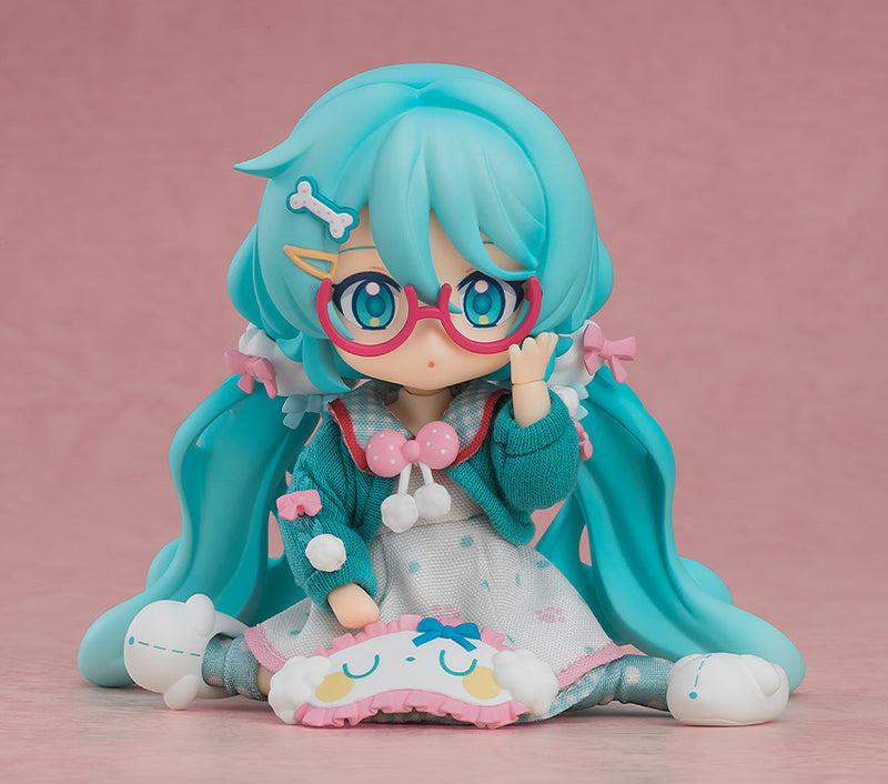 Hatsune Miku: Loungewear Outfit Ver. | Nendoroid Doll