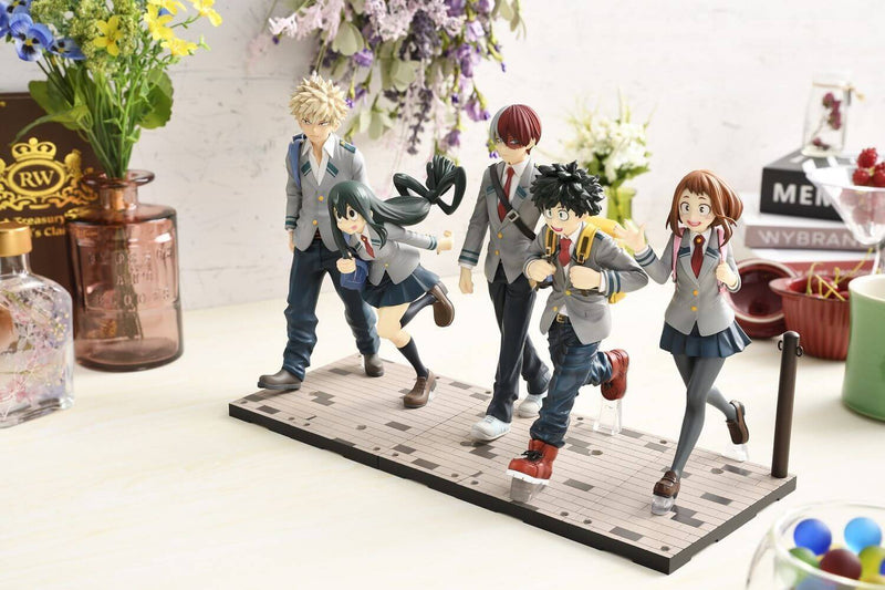 Katsuki Bakugo: School Uniform | 1/8 Connect Collection Figure