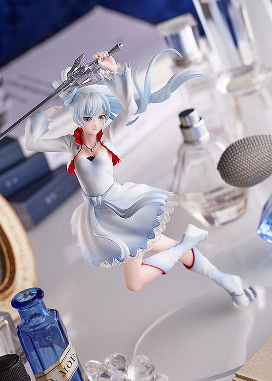 Weiss Schnee | Pop Up Parade Figure