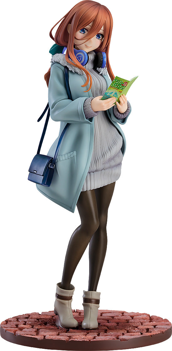 Miku Nakano (Date Style ver.) | 1/6 Scale Figure