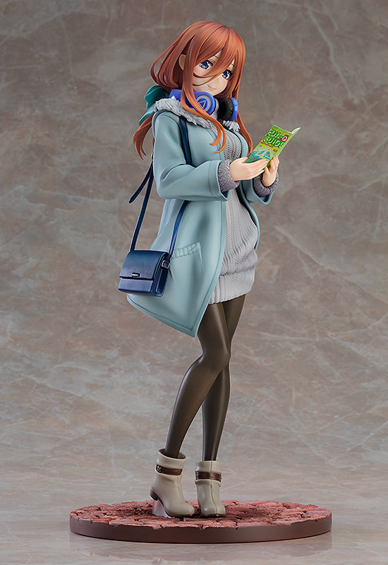 Miku Nakano (Date Style ver.) | 1/6 Scale Figure