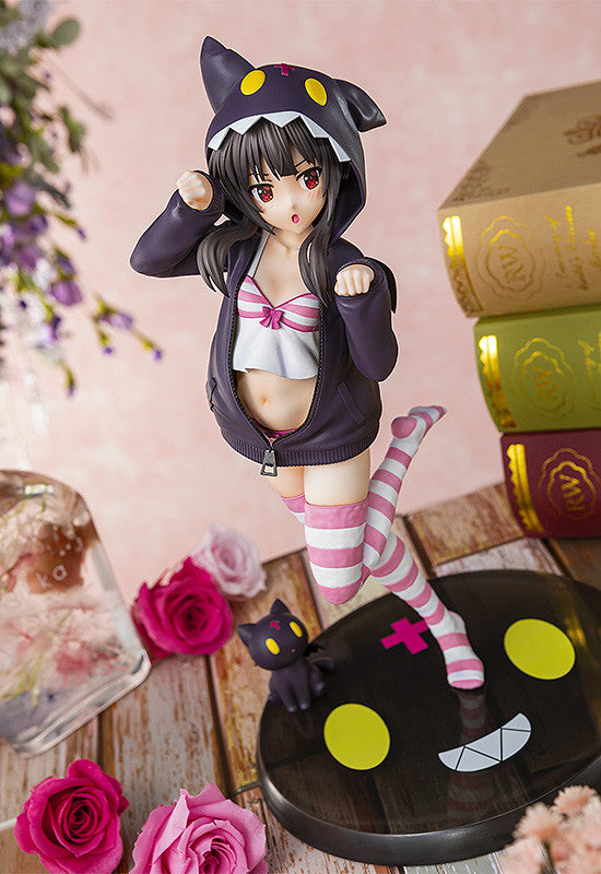 CAworks Megumin (Hoodie☆Look Chomusuke ver.) | 1/7 Scale Figure