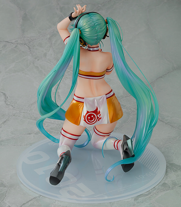 Racing Miku 2010 Ver. Art by Kentaro Yabuki | 1/7 Scale Figure