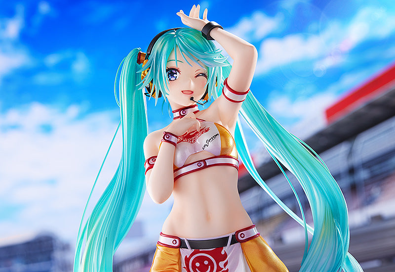 Racing Miku 2010 Ver. Art by Kentaro Yabuki | 1/7 Scale Figure