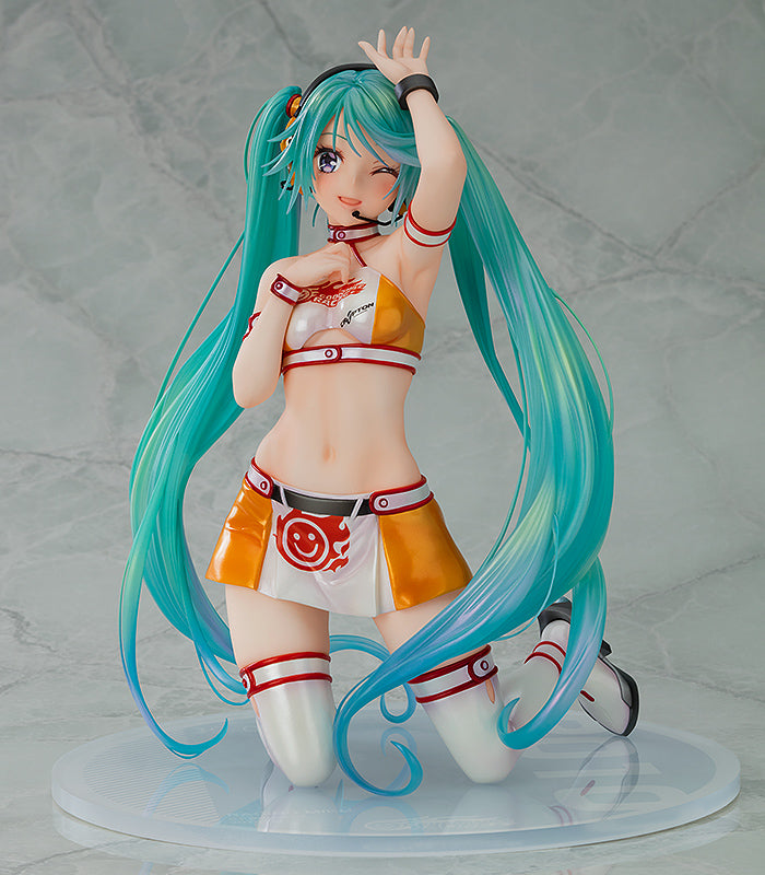 Racing Miku 2010 Ver. Art by Kentaro Yabuki | 1/7 Scale Figure