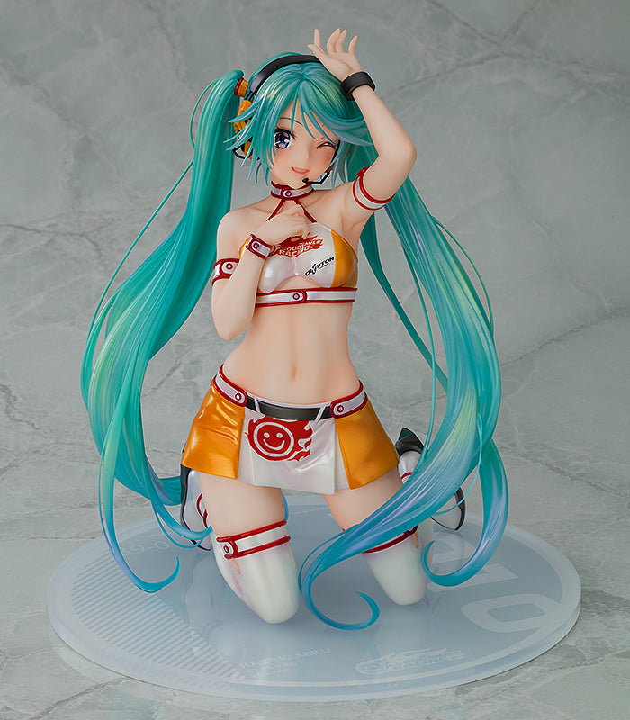 Racing Miku 2010 Ver. Art by Kentaro Yabuki | 1/7 Scale Figure