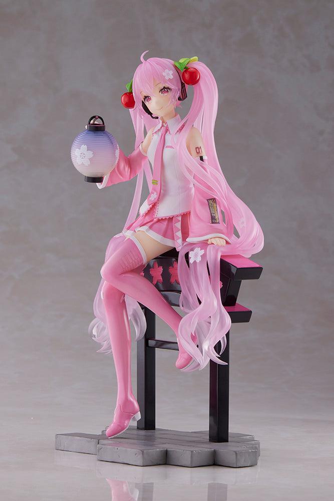 Sakura Miku (Sakura Lantern ver.) | AMP Figure