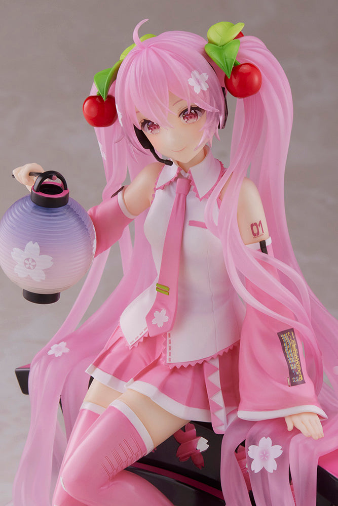 Sakura Miku (Sakura Lantern ver.) | AMP Figure