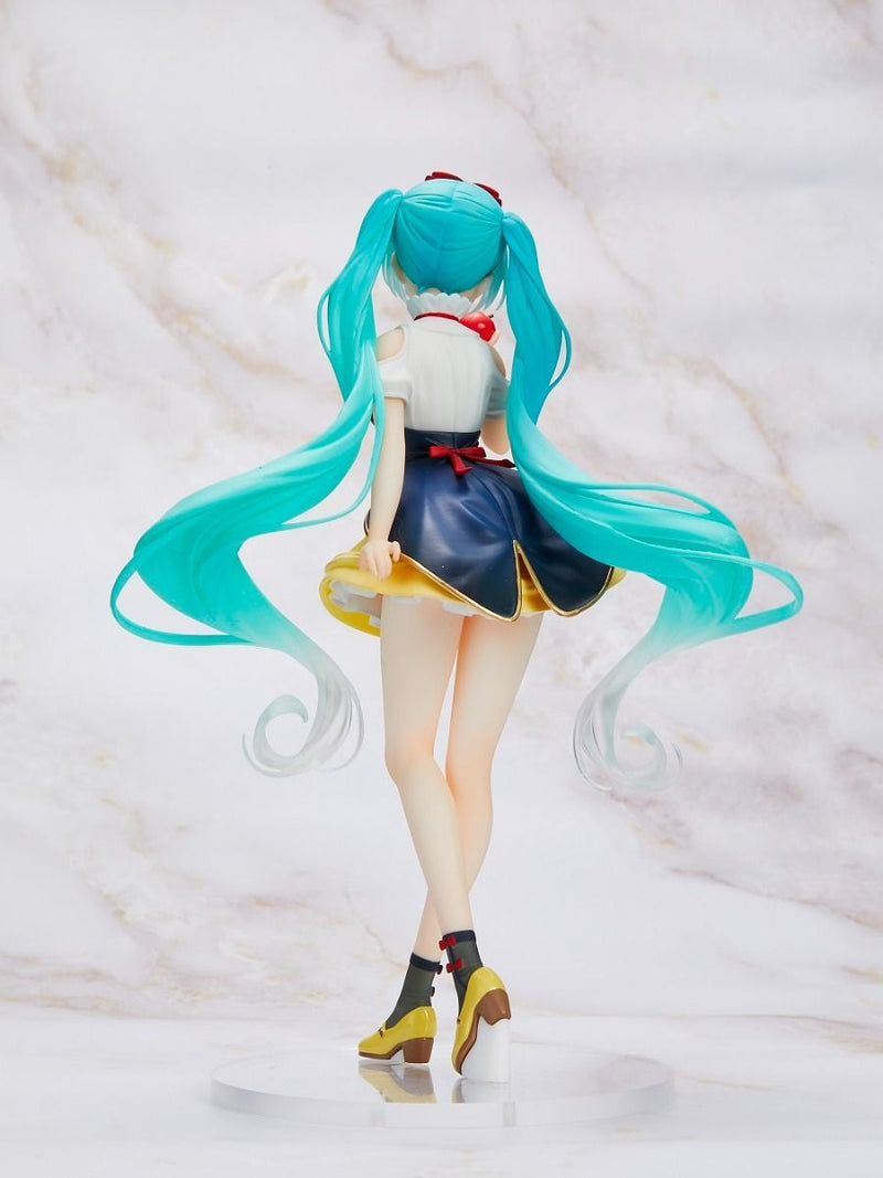 Hatsune Miku: Snow White | Wonderland Figure