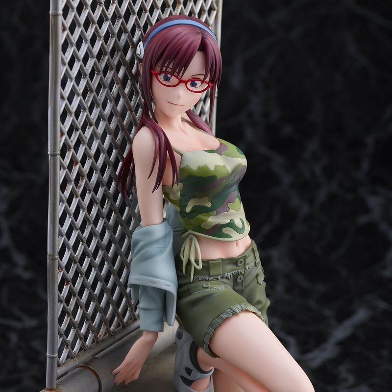 Mari Illustrious | Anime Figure