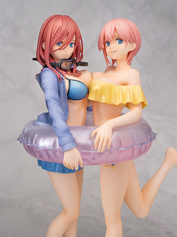 Ichika Nakano & Miku Nakano | 1/7 Scale Figure